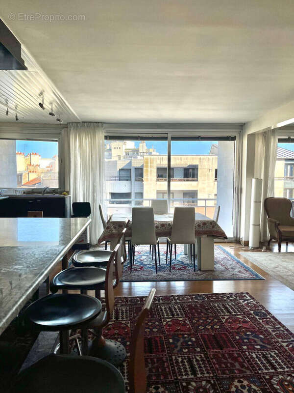 Appartement à PARIS-12E