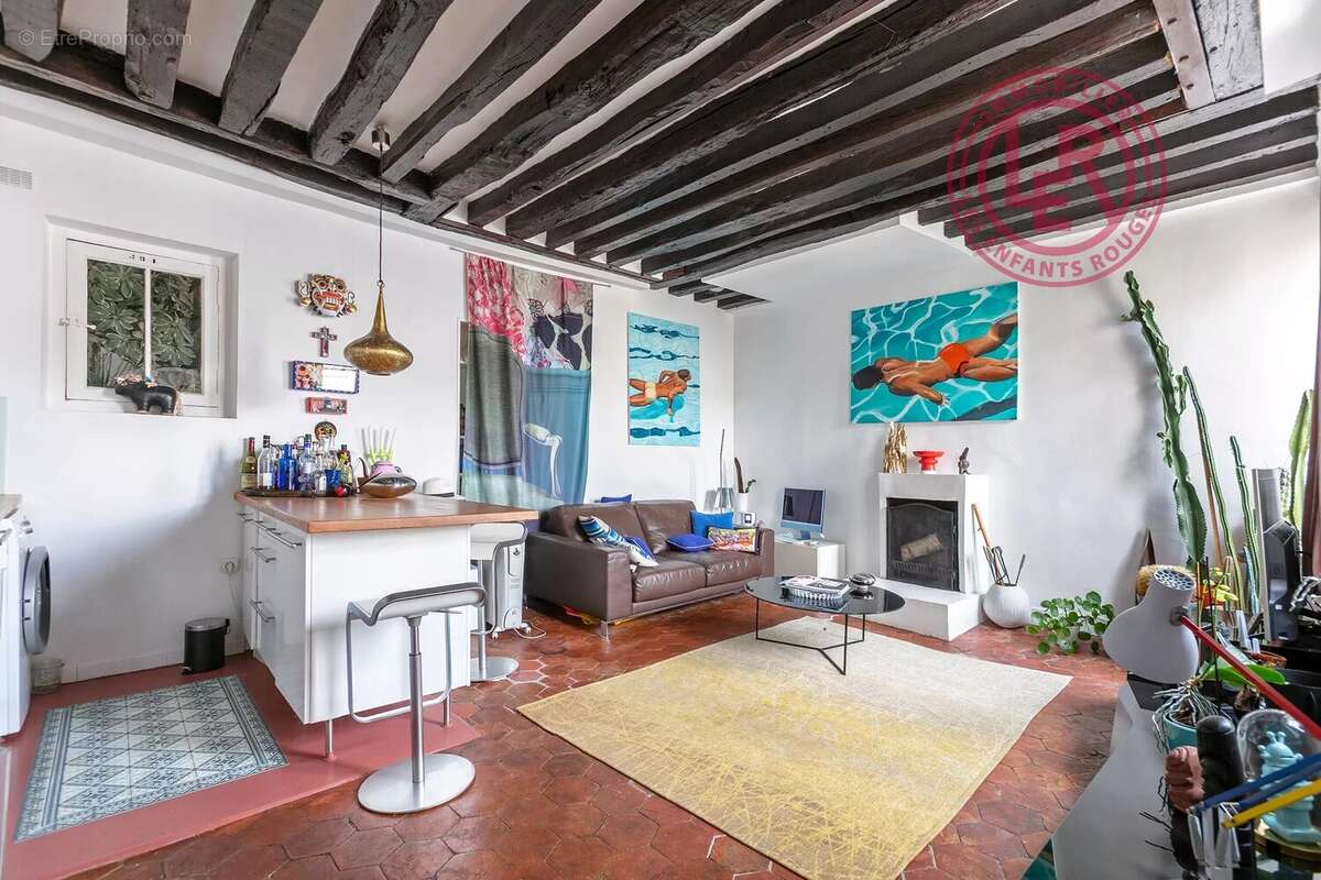 Appartement à PARIS-3E