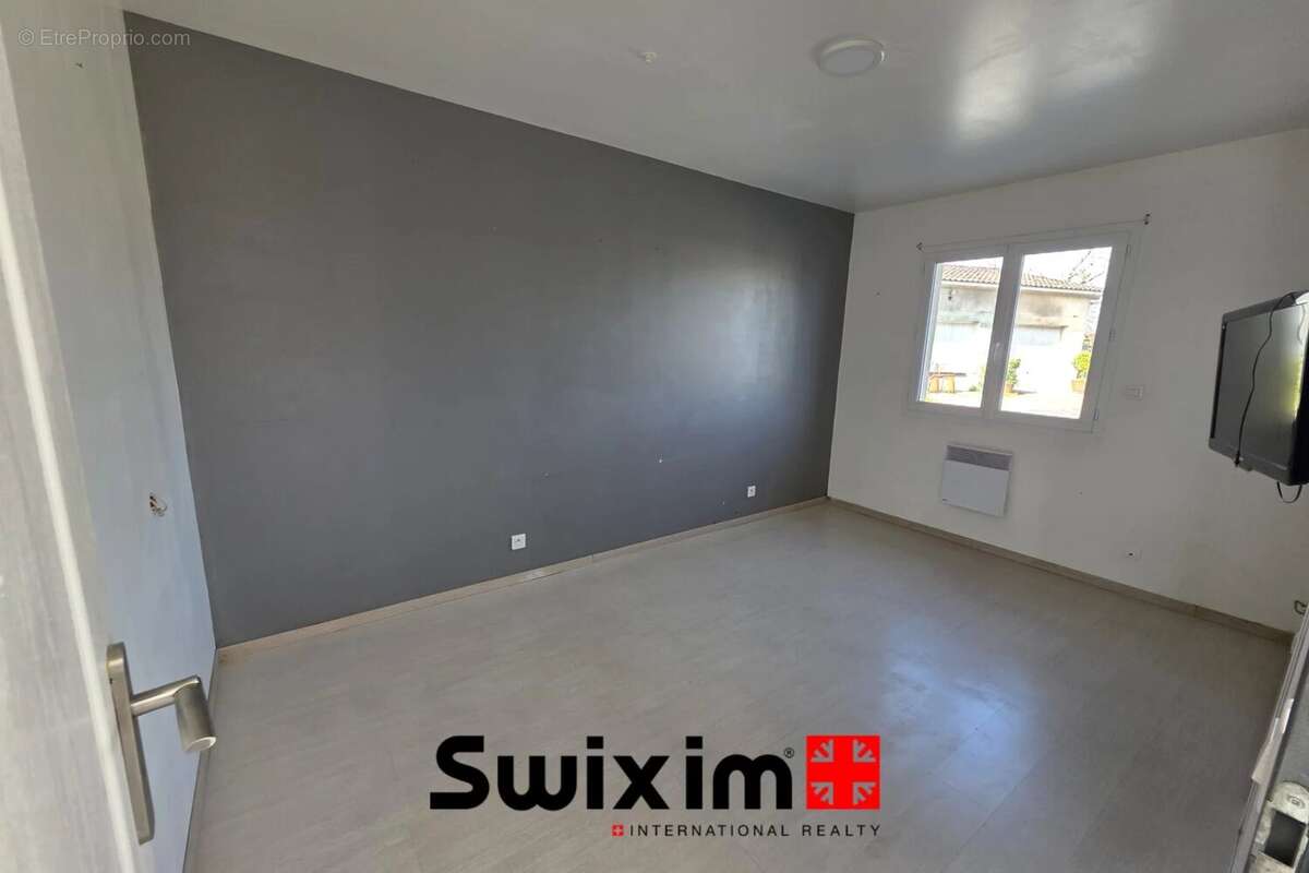 Maison à SAINT-SEURIN-DE-CADOURNE