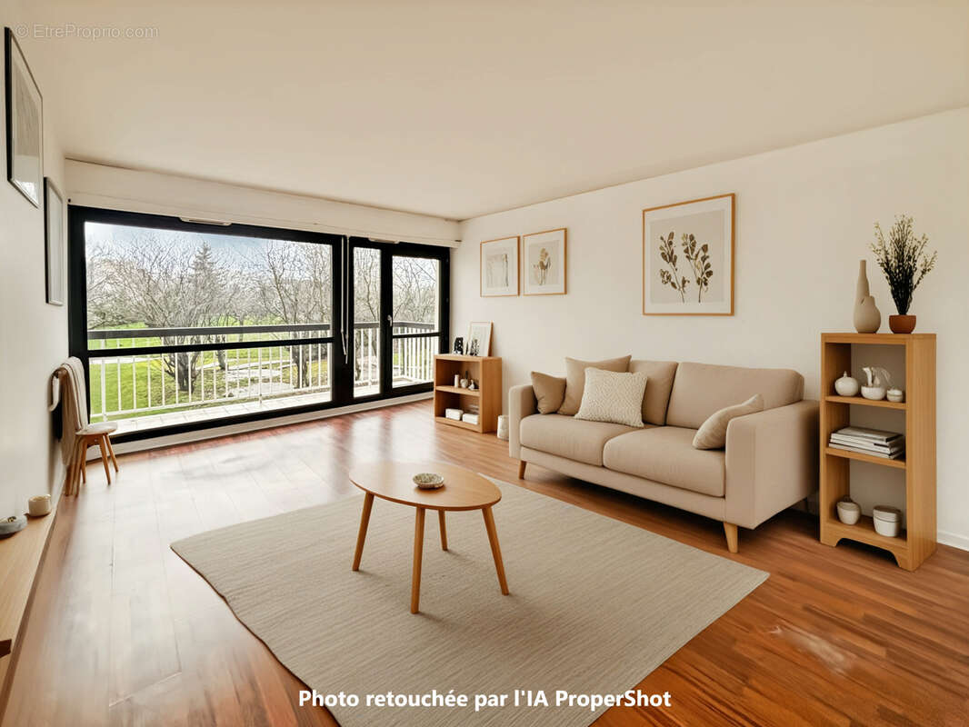 Appartement à LES CLAYES-SOUS-BOIS