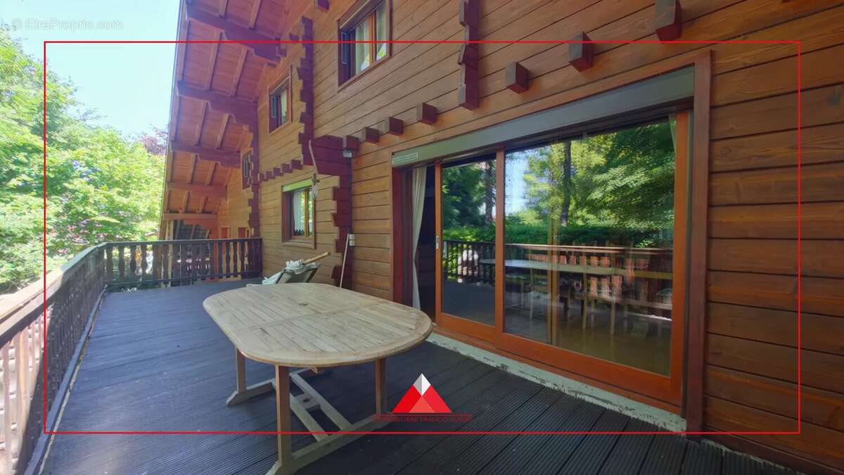 Chalet de 102 m² à Chapois - photo 7