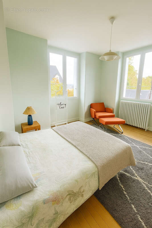 Maison à SAINT-CYR-SUR-LOIRE