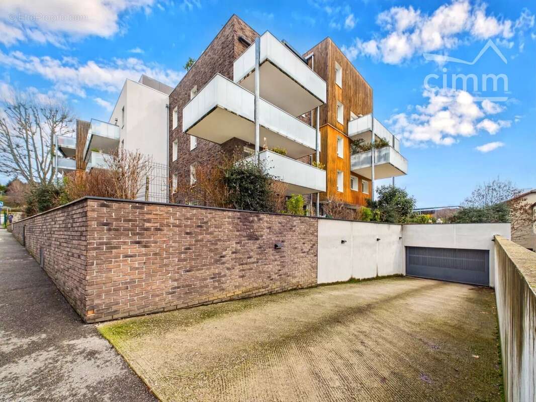 Appartement à RIVES