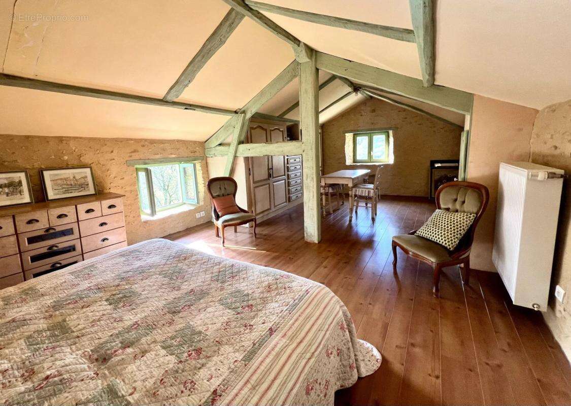 Maison à LE BUISSON-DE-CADOUIN