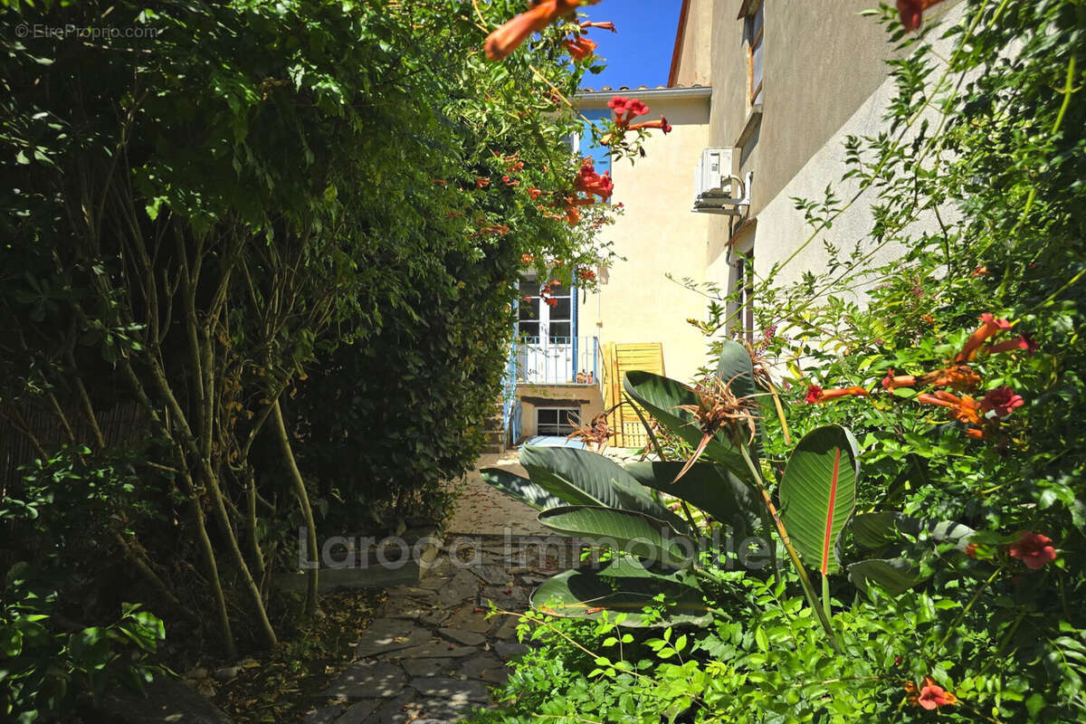 Maison 109 m² à Laroque-Des-Alberes  - photo 3