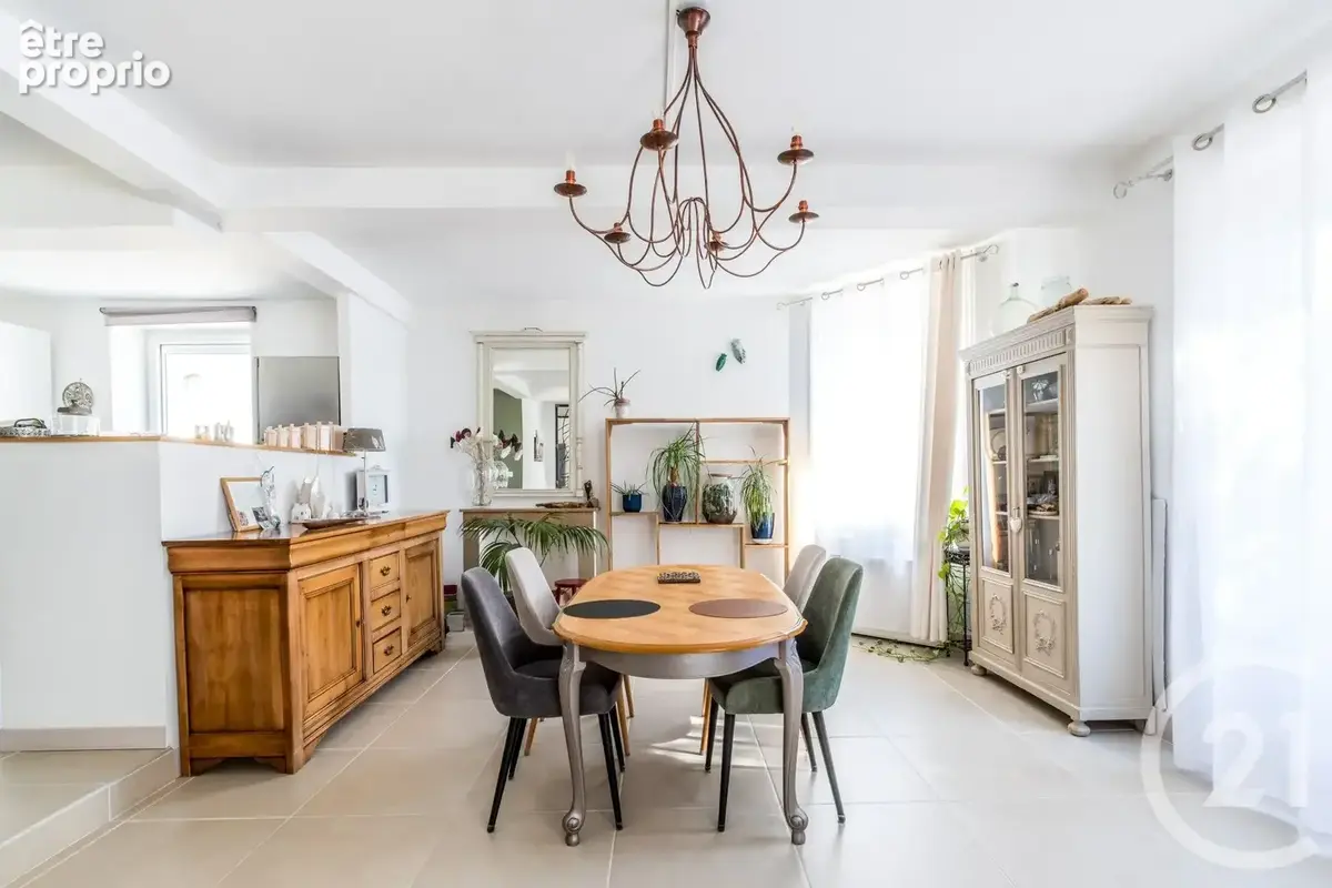 Maison 6 pièces 170 m² à vendre à Beauregard (01480) - photo 2