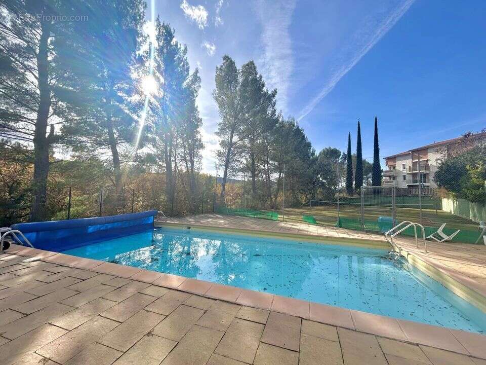 Appartement à GREOUX-LES-BAINS