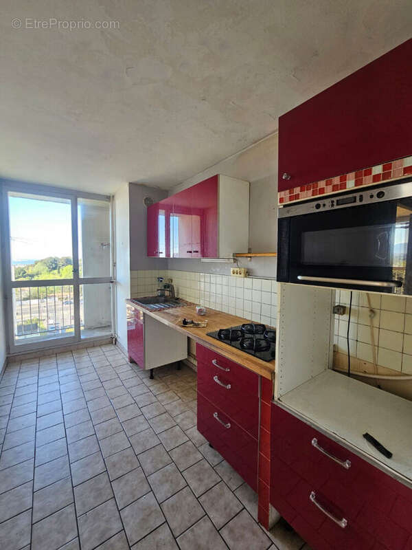 Appartement à MARSEILLE-14E