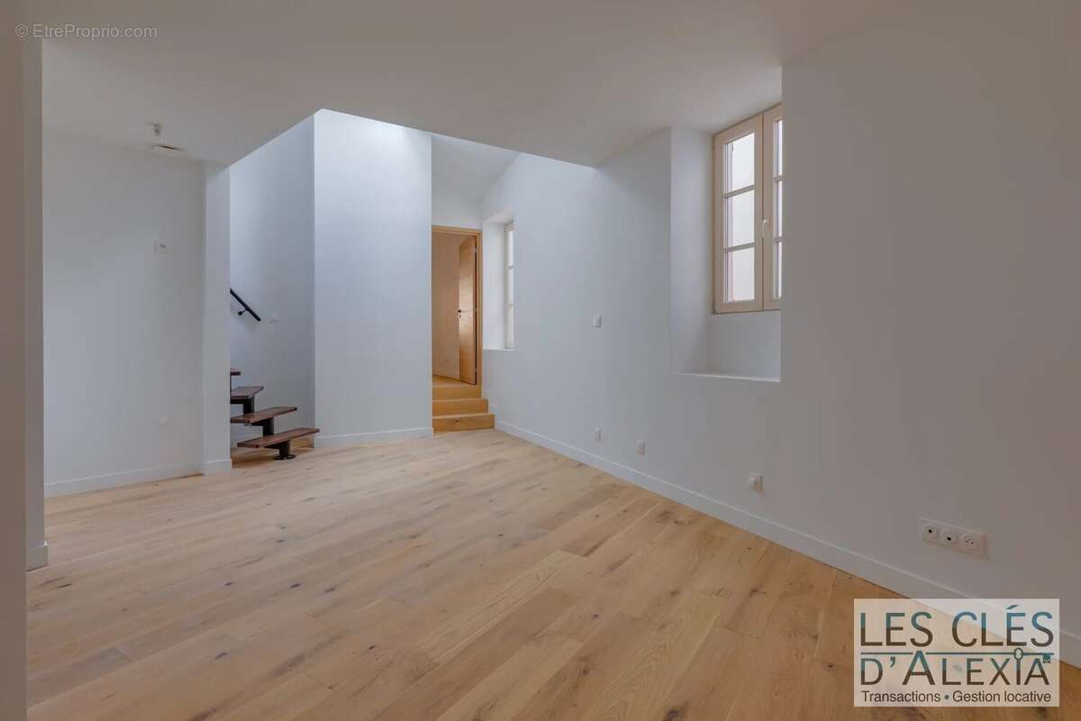 Appartement à SAINT-GENIS-LAVAL