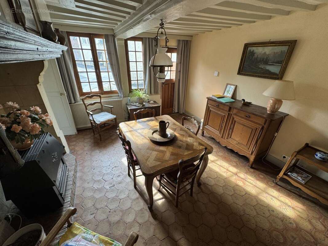 Maison à SAINT-JULIEN-LE-FAUCON