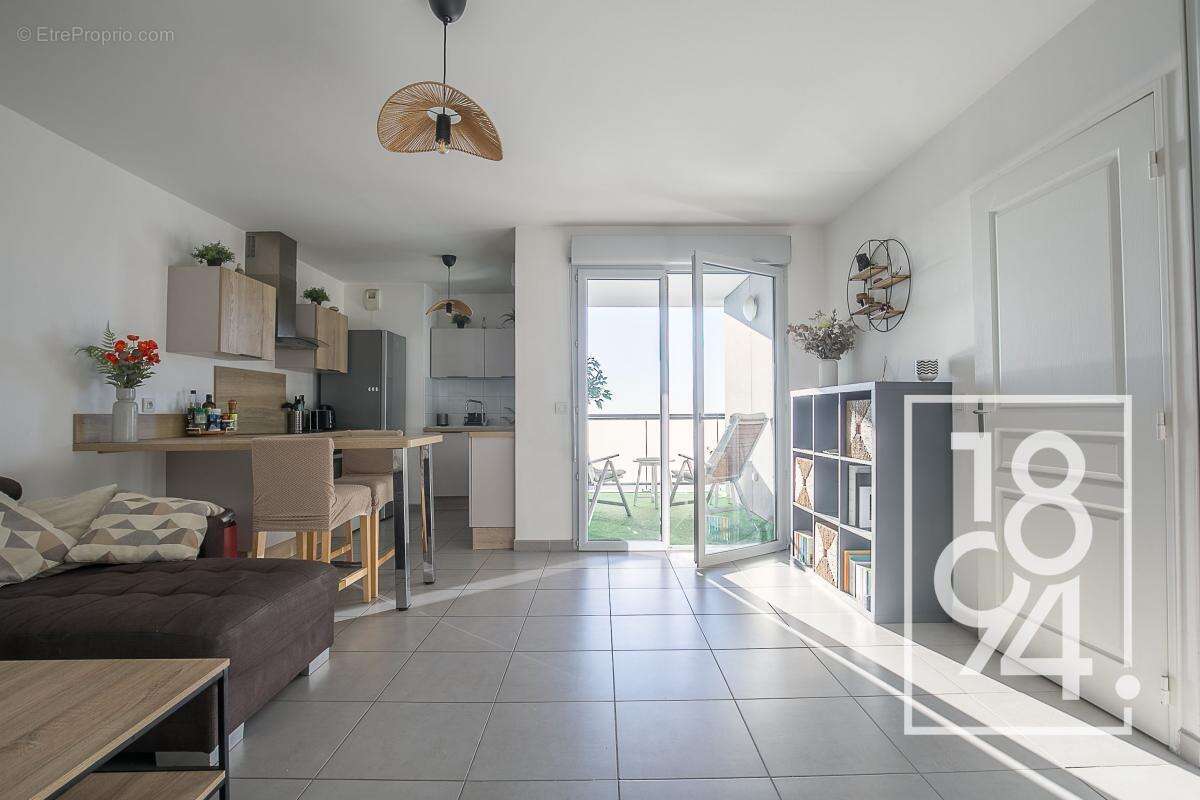 Appartement à MARSEILLE-2E