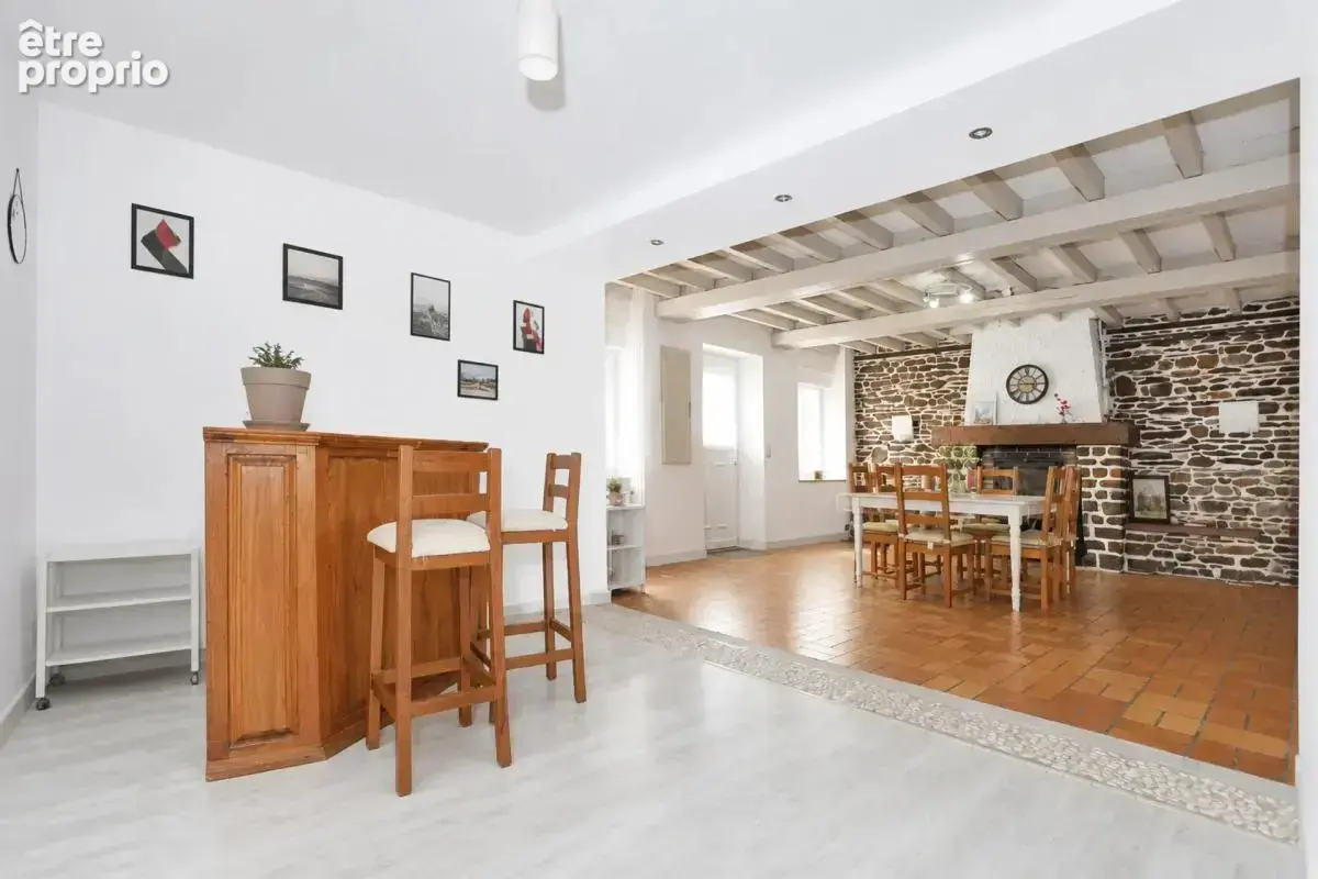 Maison de 10 pièces à Retiers avec jardin - photo 5