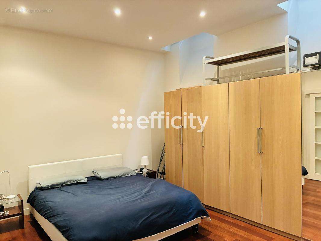 Appartement à PARIS-11E