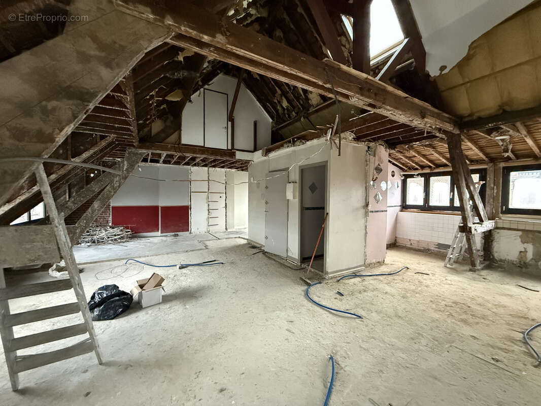 Appartement-plateau t3-t4 de 88 m2 centre ville - photo 5