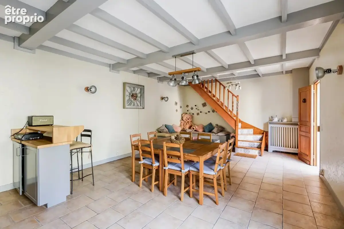 À deux pas du plateau de Gentilly, découvrez un ensemble immobilier rare composé de deux maisons indépendantes sur une même parc - photo 5
