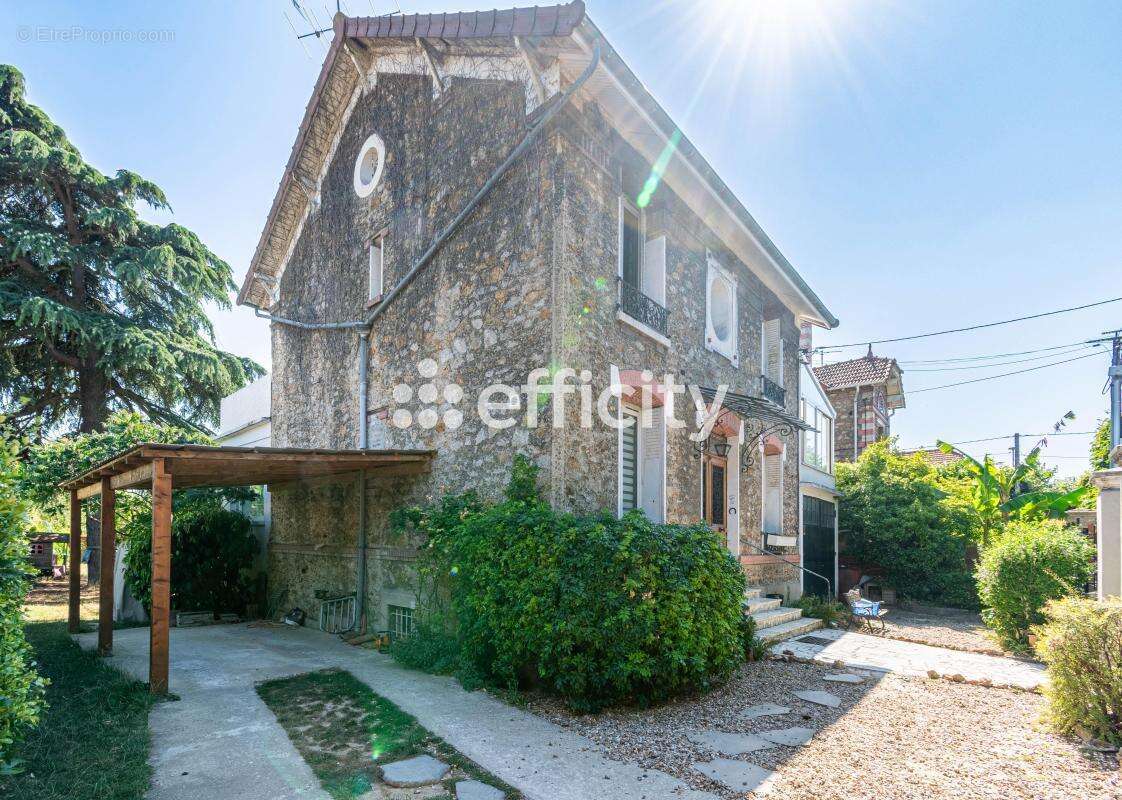 Maison à VILLENEUVE-LE-ROI