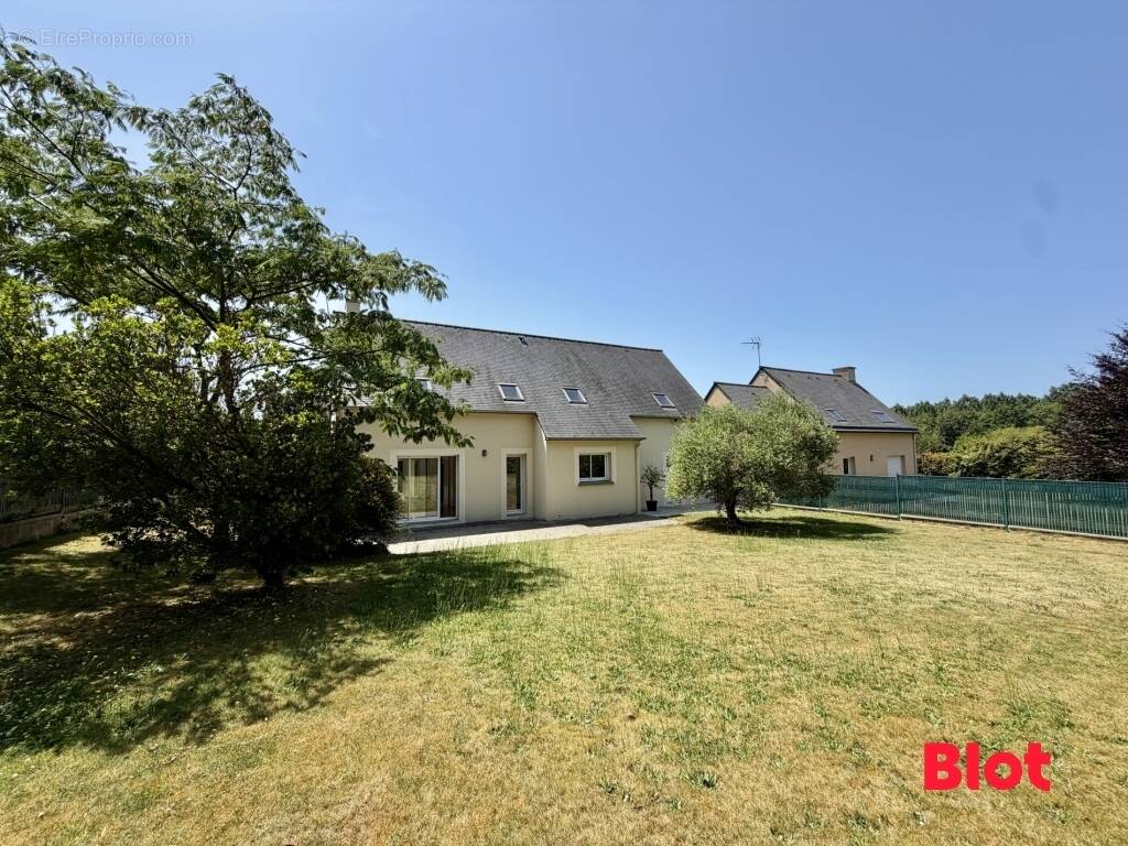 Maison à PLESSIX-BALISSON