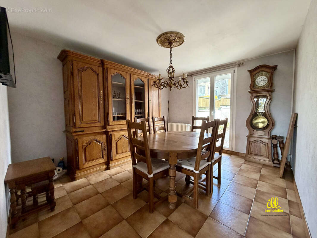 Maison à CHARLEVILLE-MEZIERES
