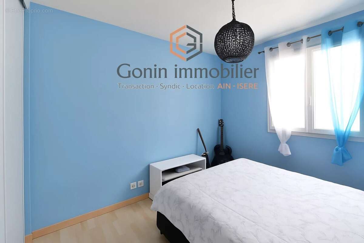 Maison à VILLIEU-LOYES-MOLLON