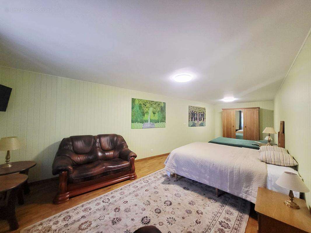 Opportunité Exceptionnelle : Ensemble Immobilier de Charme Entre Paris et Orléans. Idéal Investissement Locatif ! - photo 6