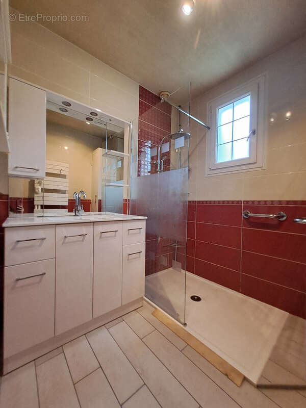 Maison à SAINT-HERBLON