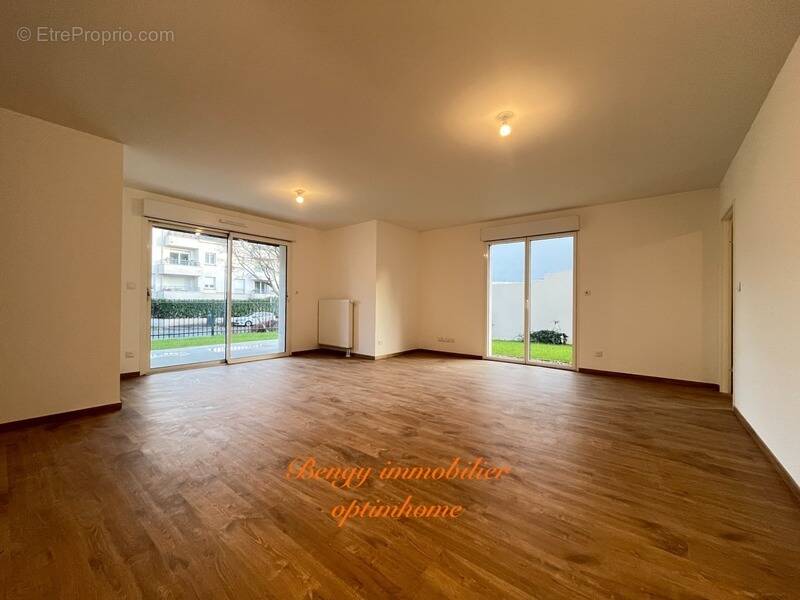 Appartement à SAINT-CYR-SUR-LOIRE