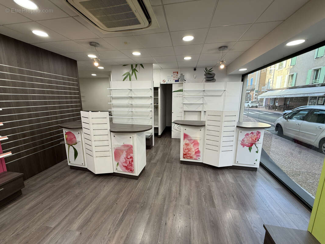 Commerce à SAINT-AFFRIQUE