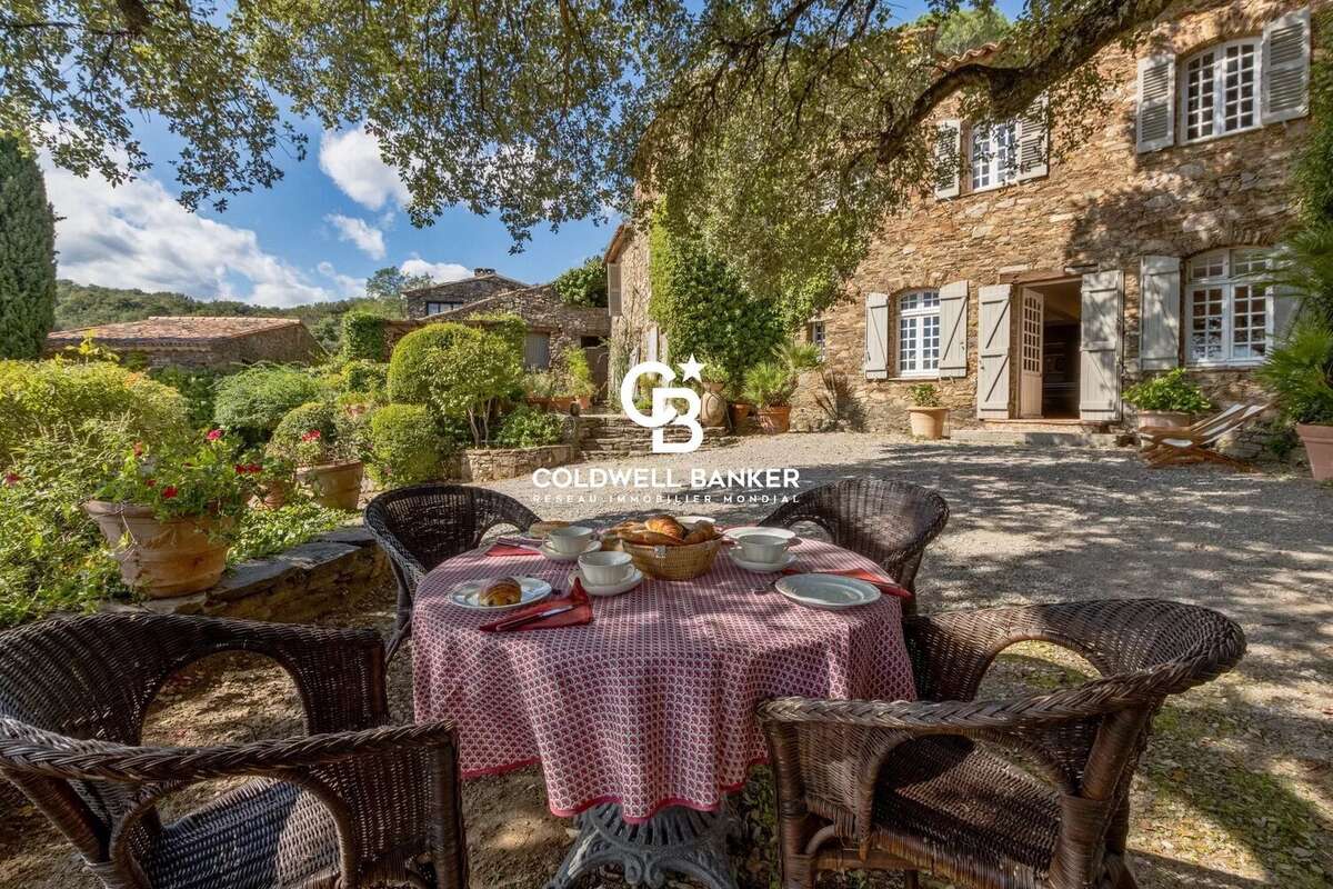 Maison à LA GARDE-FREINET