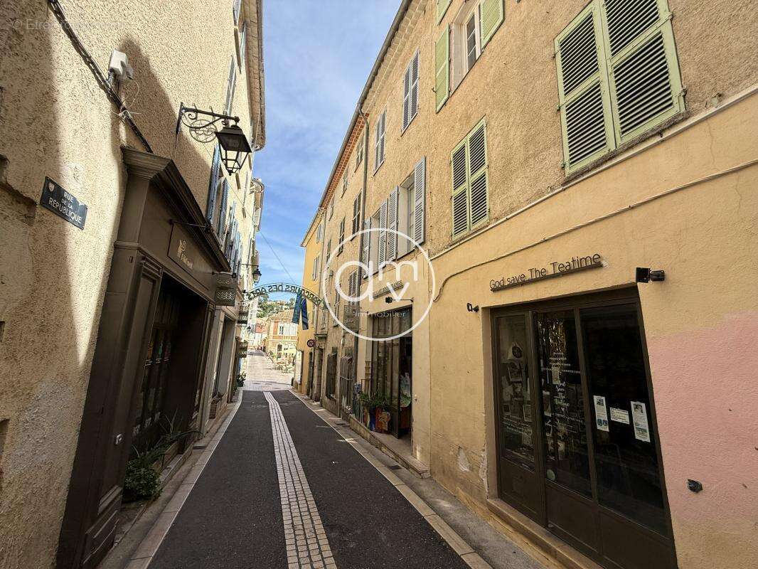Appartement à HYERES