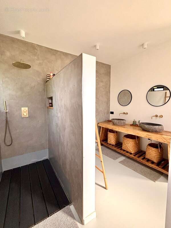 Superbe Villa ultra moderne + 2 dépendances 3 piscines sur 3 243 m² de terrain - photo 12