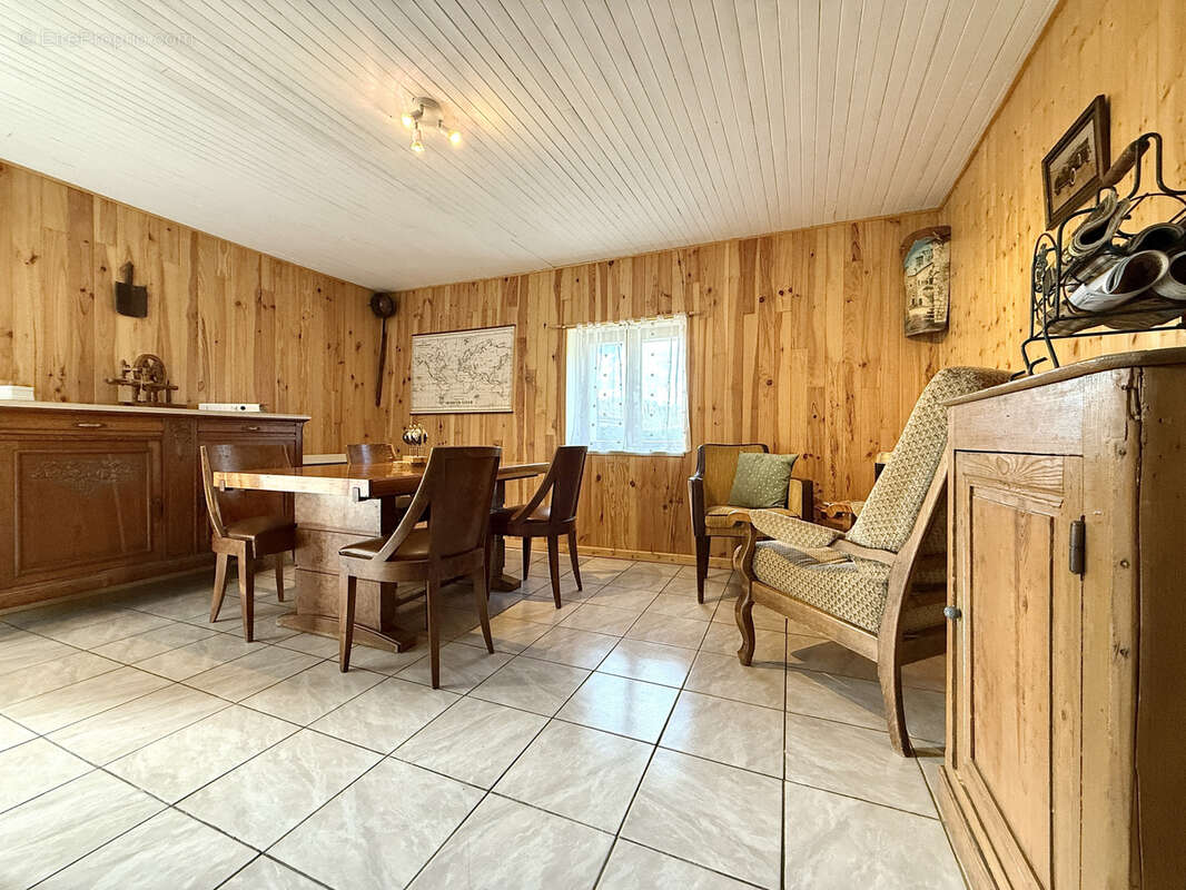 Maison à ROUSSILLON