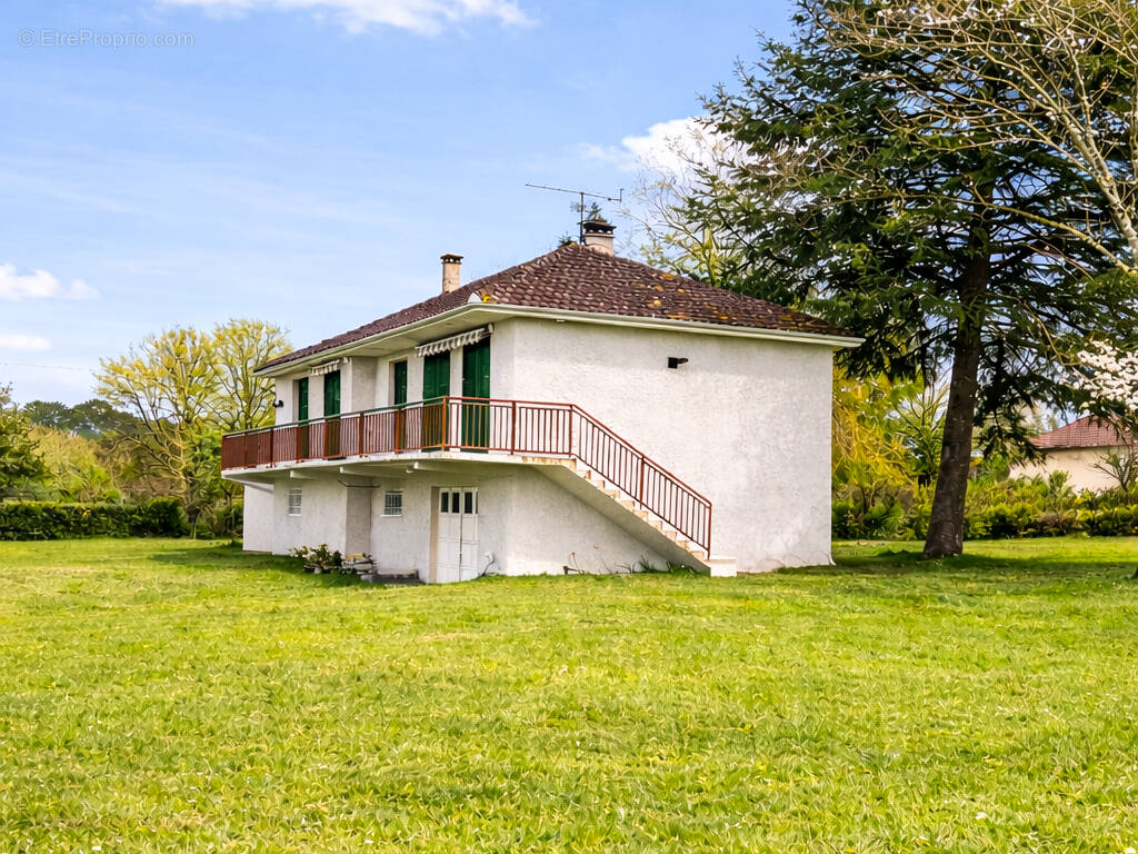 Maison à MASCLAT