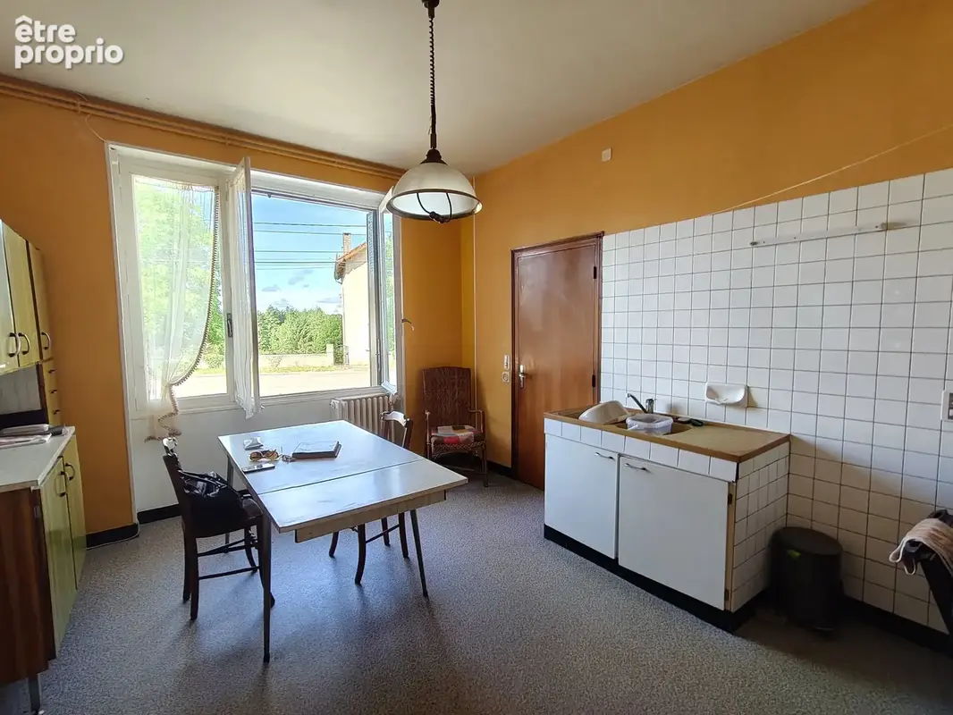 Laissez libre cours à vos projets dans cette vaste maison familiale - photo 4