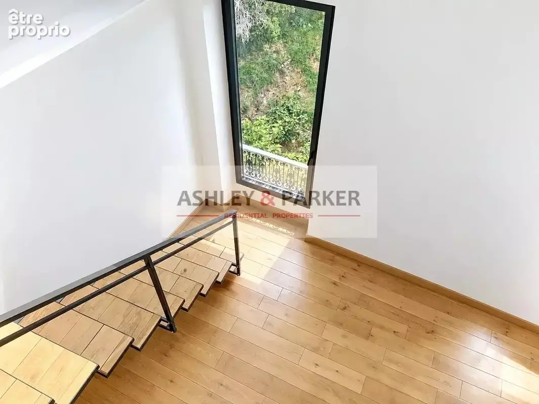 NICE GAIRAUT – VILLA LAETITIA – Appartement 4 pièces de caractère avec volumes, mezzanine, vue verdure et extérieur à aménager - photo 33