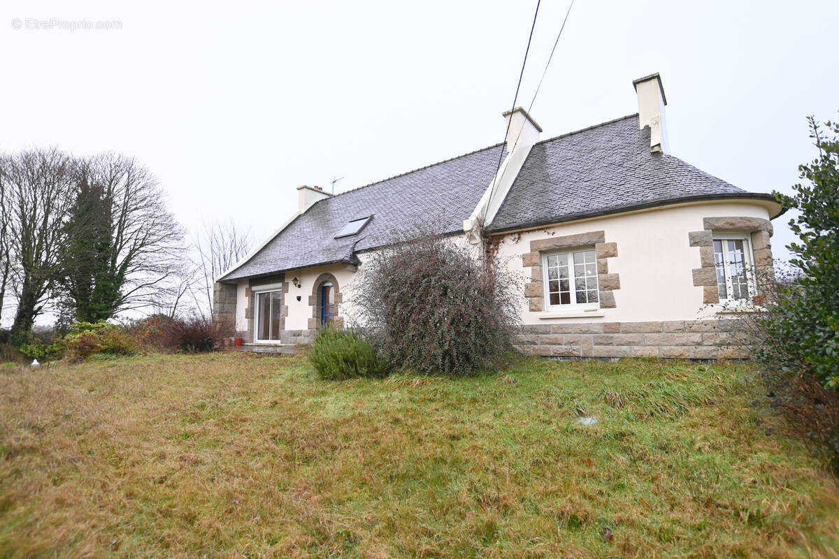 Maison à PLEYBER-CHRIST