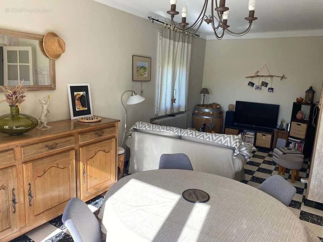 Maison à BAGNOLS-SUR-CEZE