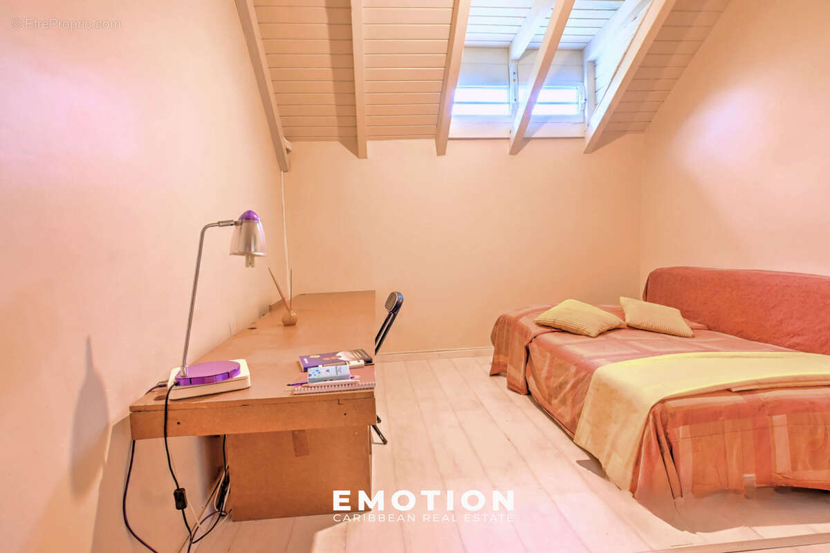 Maison à PETIT-BOURG