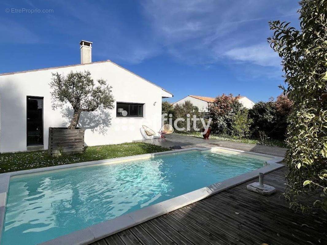 Maison 101 m² à Meursac  - photo 18