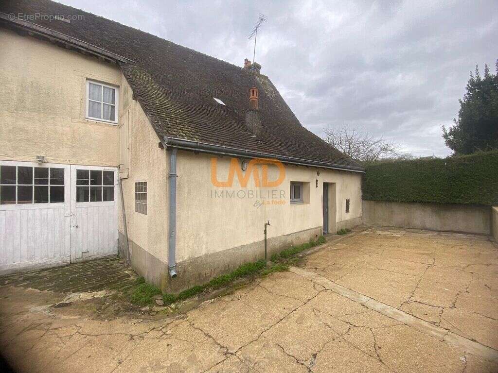 Maison à LA VILLE-AUX-CLERCS