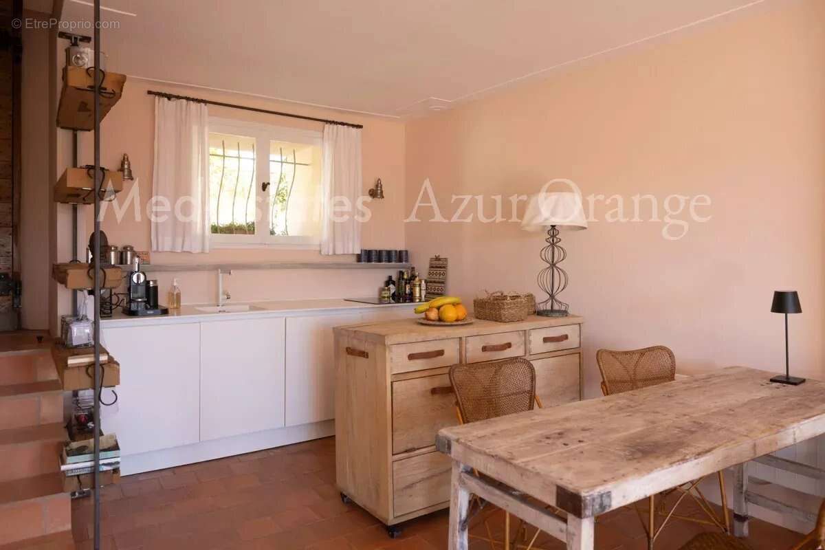 Appartement à GRIMAUD