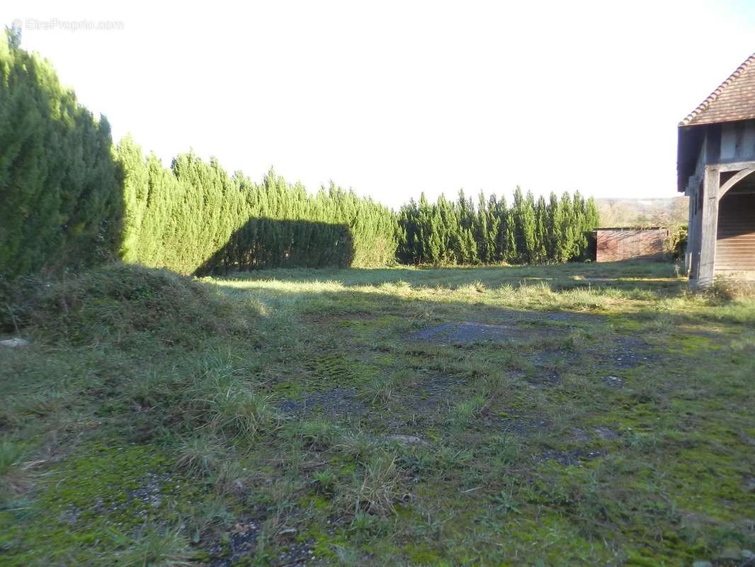 Maison à SAINT-PIERRE-SUR-DIVES