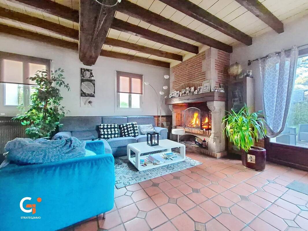 Maison à SAINT-OUEN-DE-THOUBERVILLE