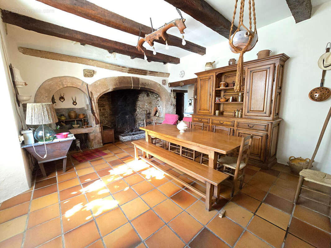 Maison de maître avec garage et dépendance - Arvieu - photo 5