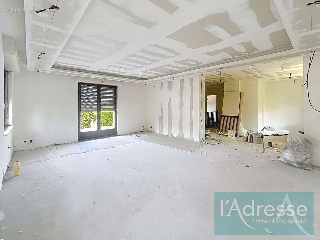 Maison Pange 5 pièce(s) 123 m2 - 5 chambres - 7 pièces - garage - jardin - terrasse - cave - photo 4