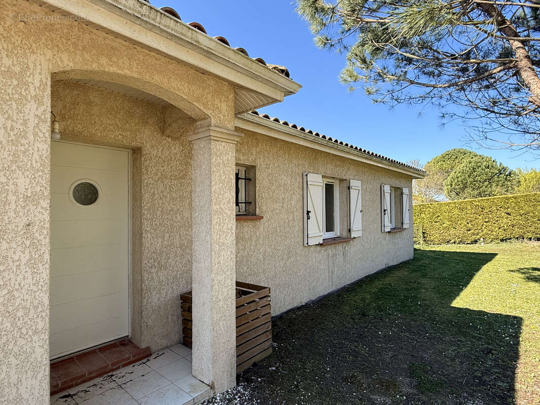 Maison à SAUVAGNAS