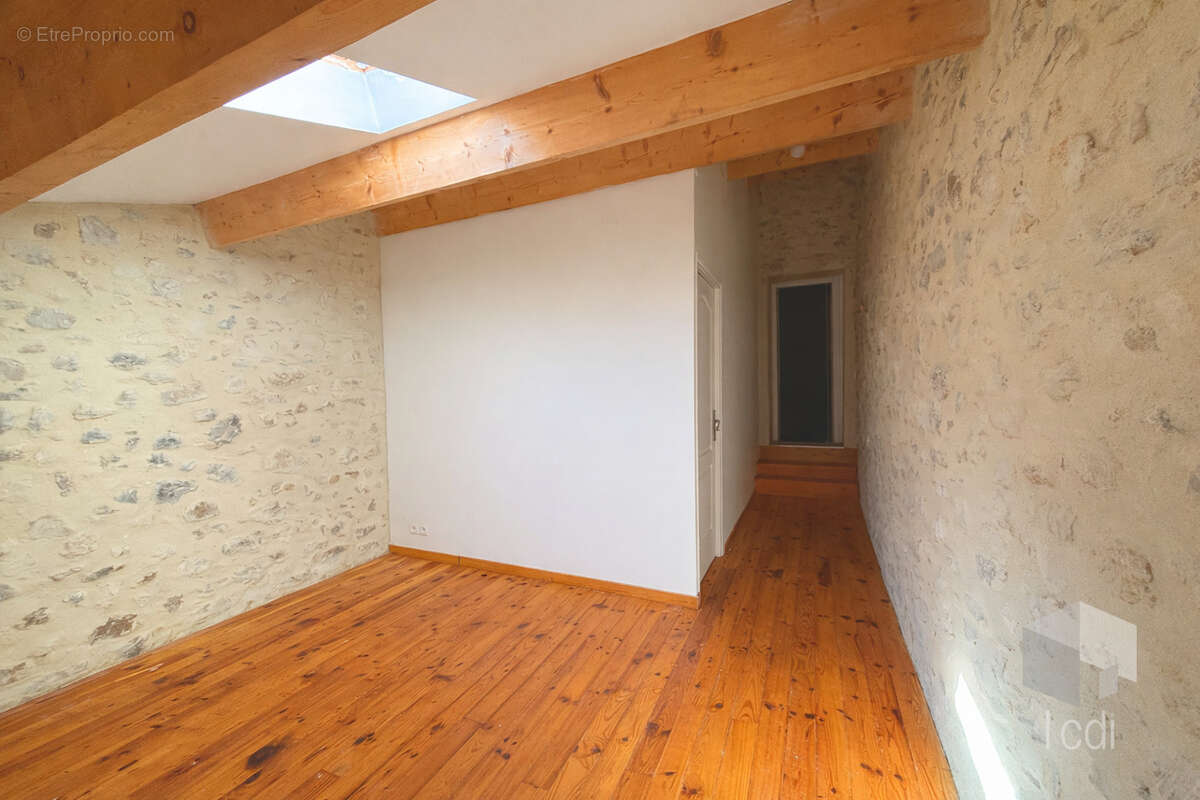 ROCHEMAURE, maison de village de 130 m2 - photo 9