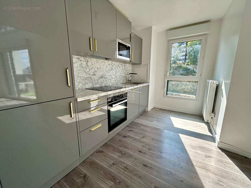 Appartement Poissy 4 pièce(s) 80.40 m2 - photo 3