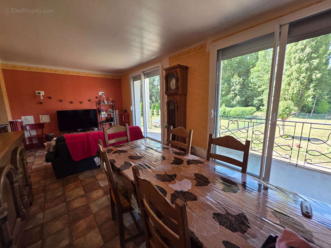 Preuilly sur claise - photo 3