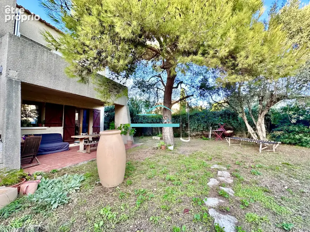 Maison à VIC-LA-GARDIOLE