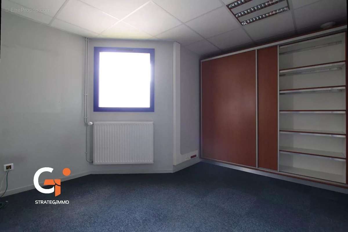 Commerce à SAINT-ETIENNE-DU-ROUVRAY